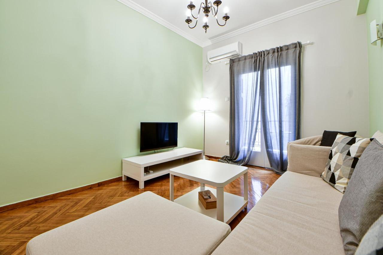 Thiras Lovely Apartment By Zain Atenas Exterior foto