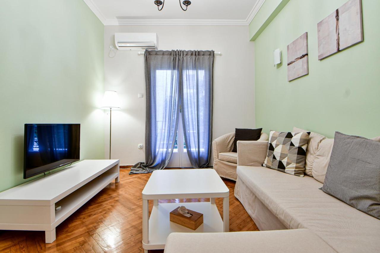 Thiras Lovely Apartment By Zain Atenas Exterior foto